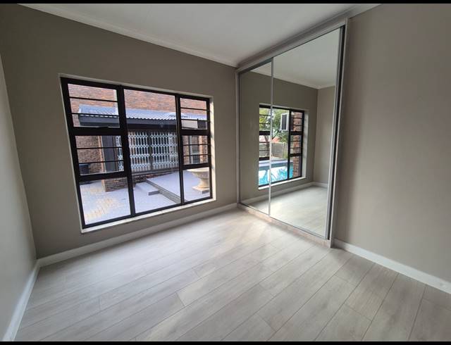 4 BEDROOM HOUSE FOR SALE IN VANDERBIJLPARK SE 3